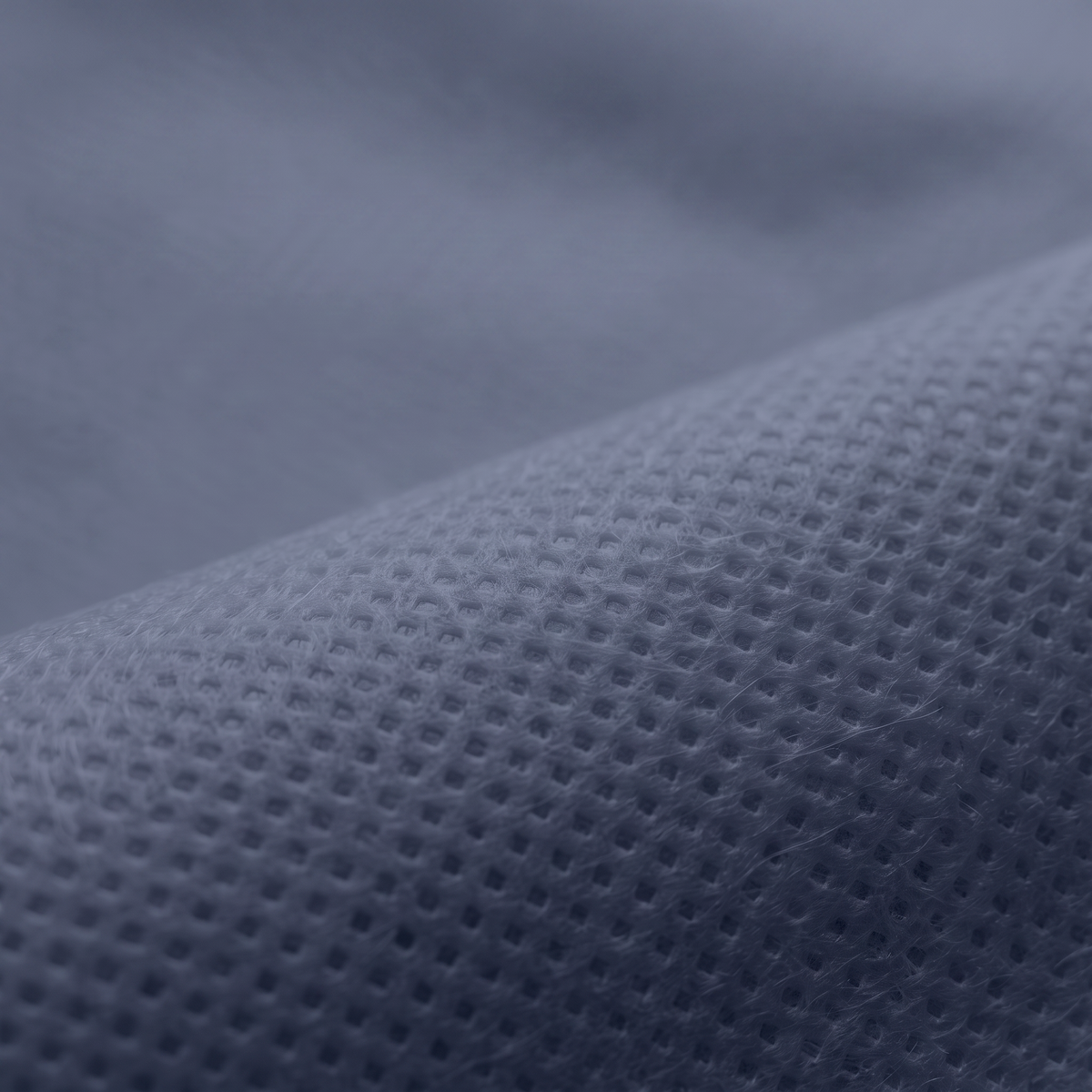Ύφασμα NON WOVEN 70gr σε μπλε σκούρο, διαθέσιμο σε πλάτος 160cm, για επενδύσεις και διακοσμητικές εφαρμογές.