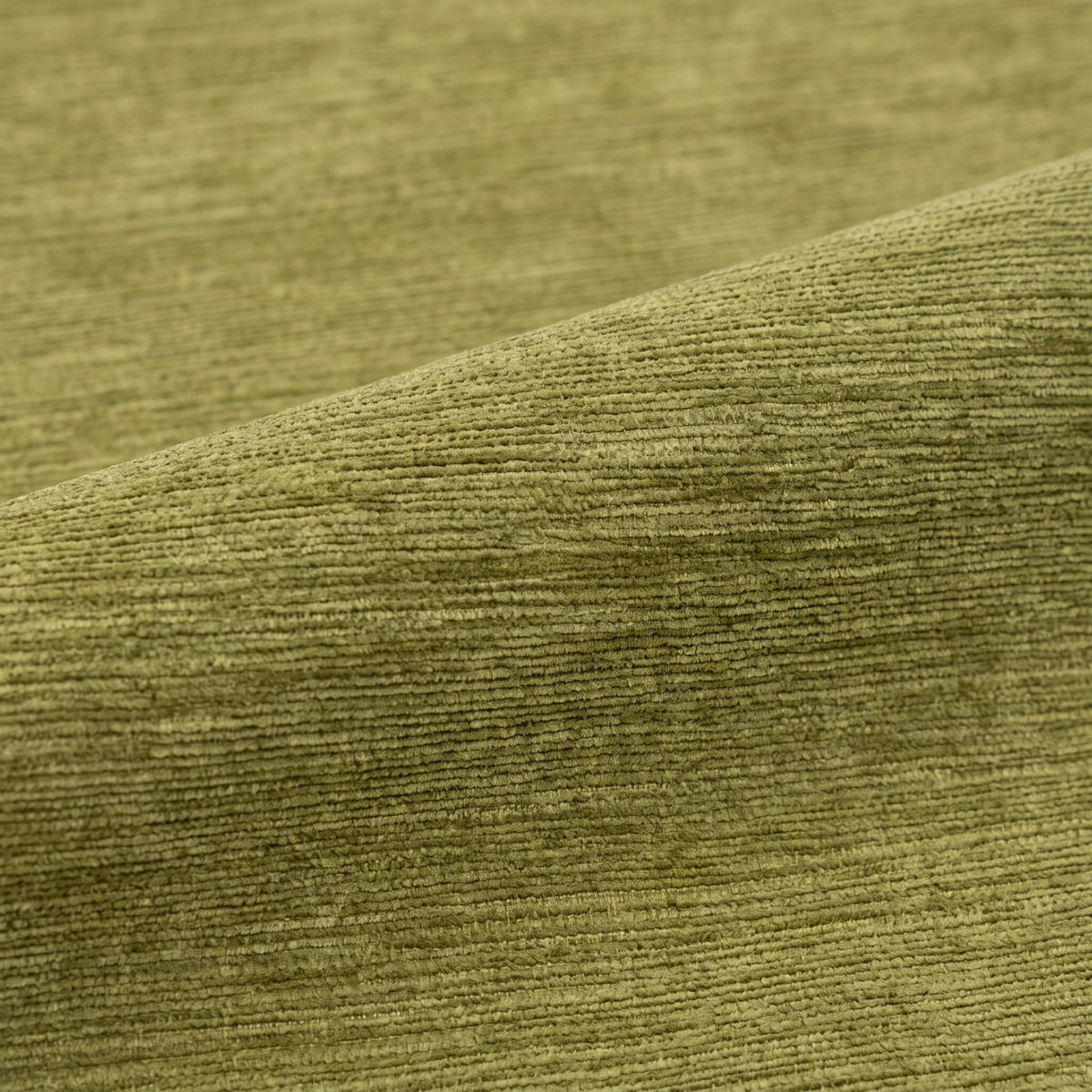 MONACO fabric 140 cm — Ύφασμα MONACO-83 σε απαλή κυματιστή πτυχή, λαδί με λεπτές οριζόντιες νεράδες.