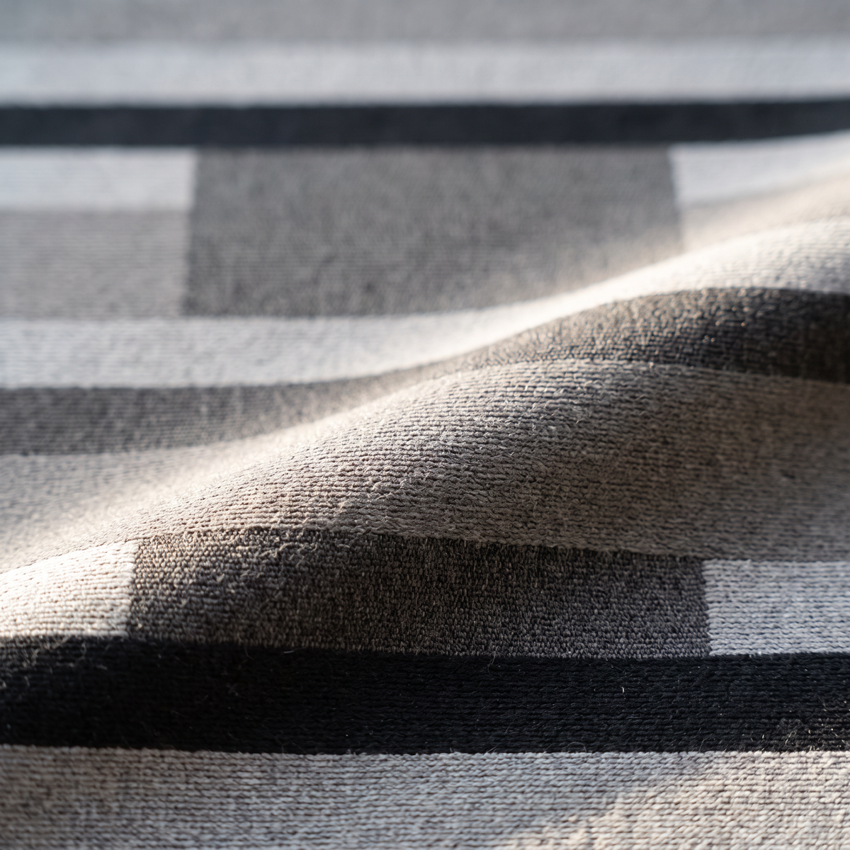 Ύφασμα RIO 140 εκ. — ORION RIO-16 upholstery fabric swatch – color and texture